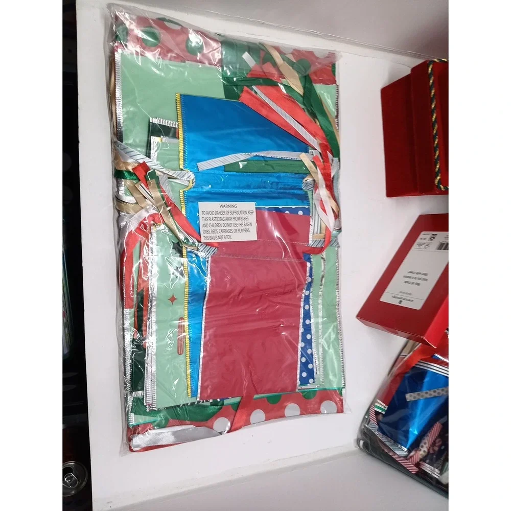 Christmas And Birthday Lot Of 8 Pieces, Round Cookie Tin And Gift Boxes Empty